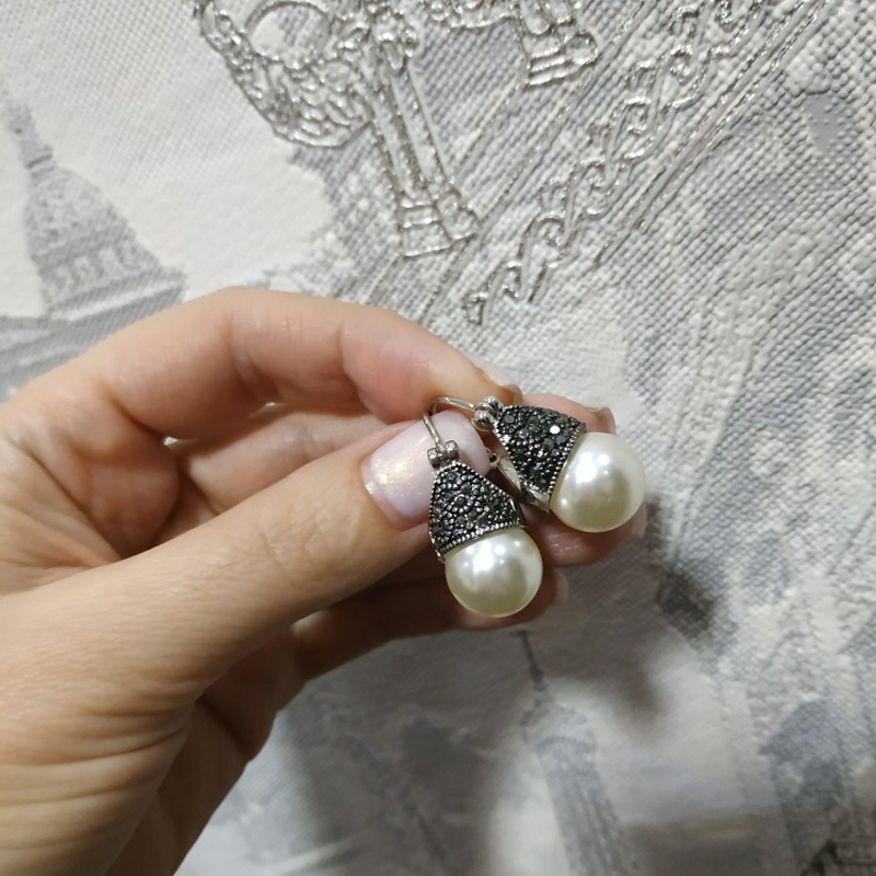 フープイヤリング女性ラウンドinmitation真珠のイヤリ - Vintage Fashion Faire のレビューと価格
